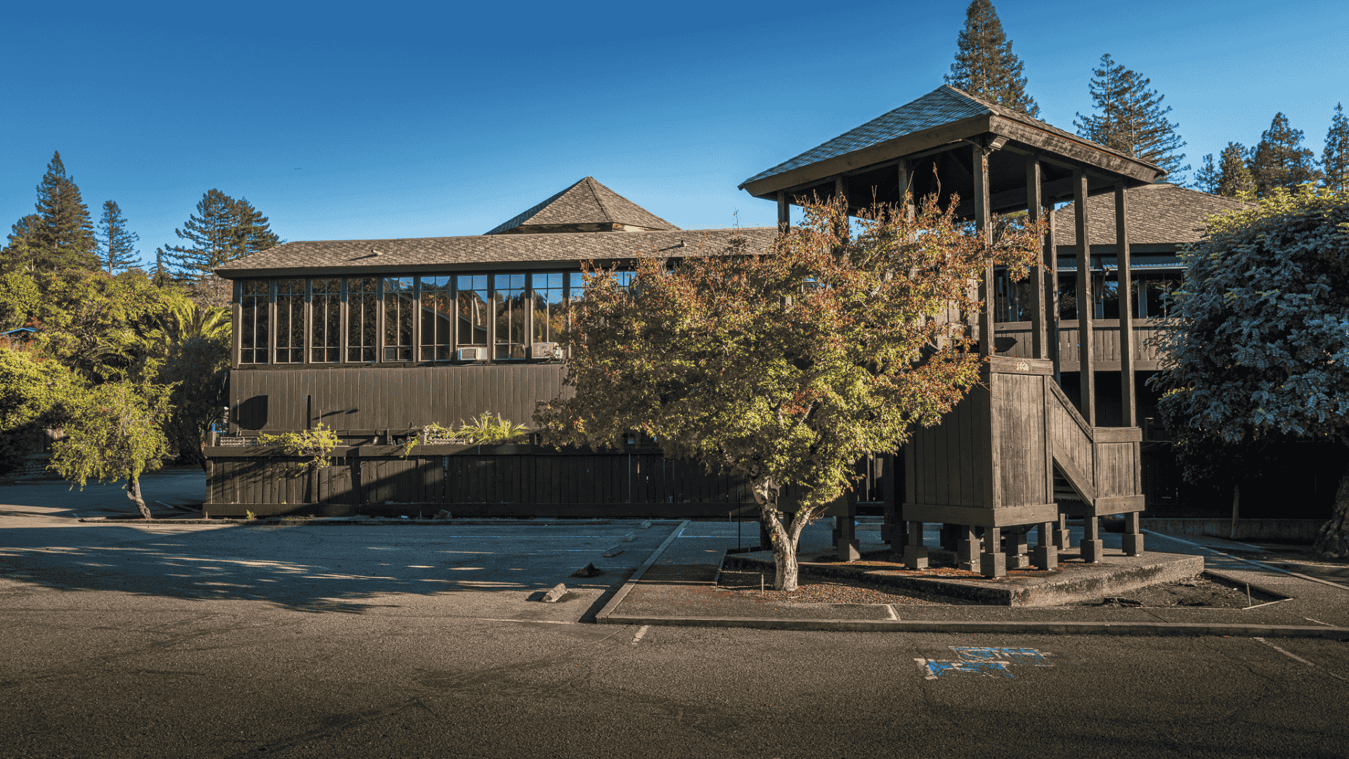 1036 SFD EXTERIOR V4